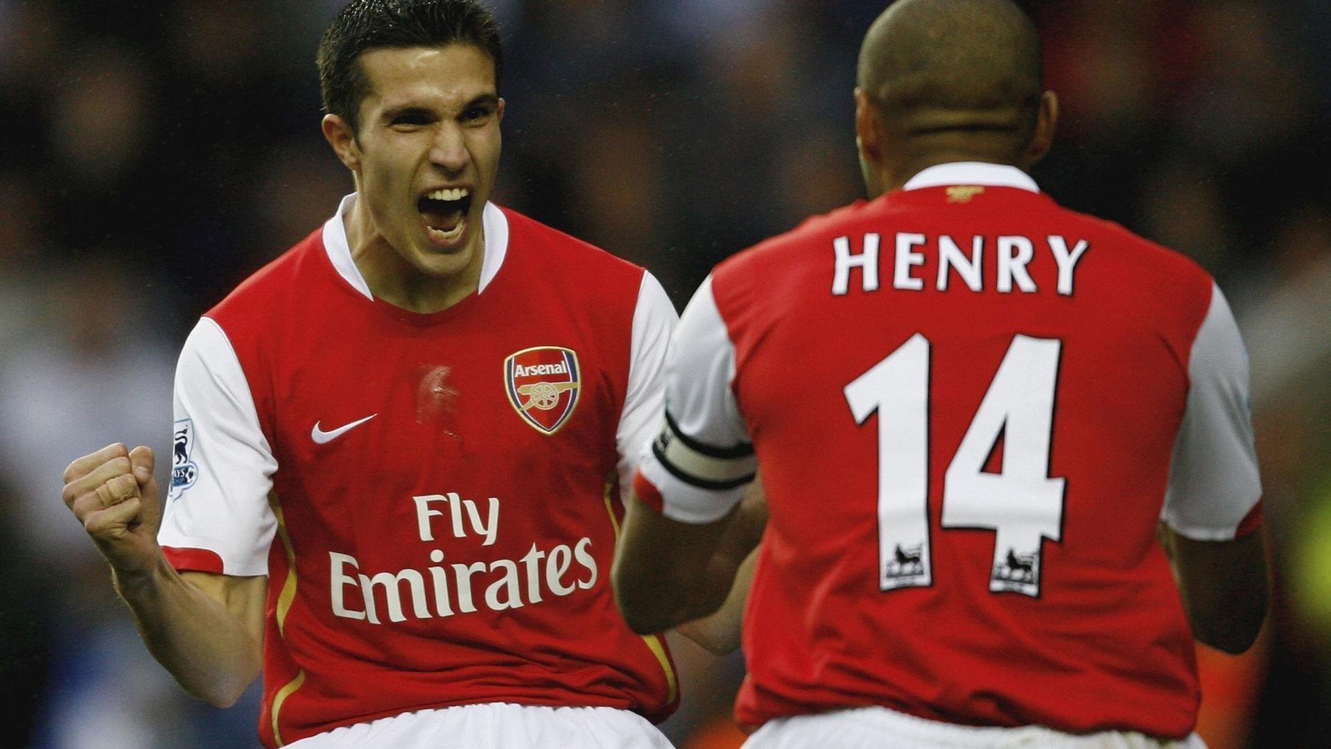 国家队场上指挥体系是否过于依赖主教练，国家队指导员